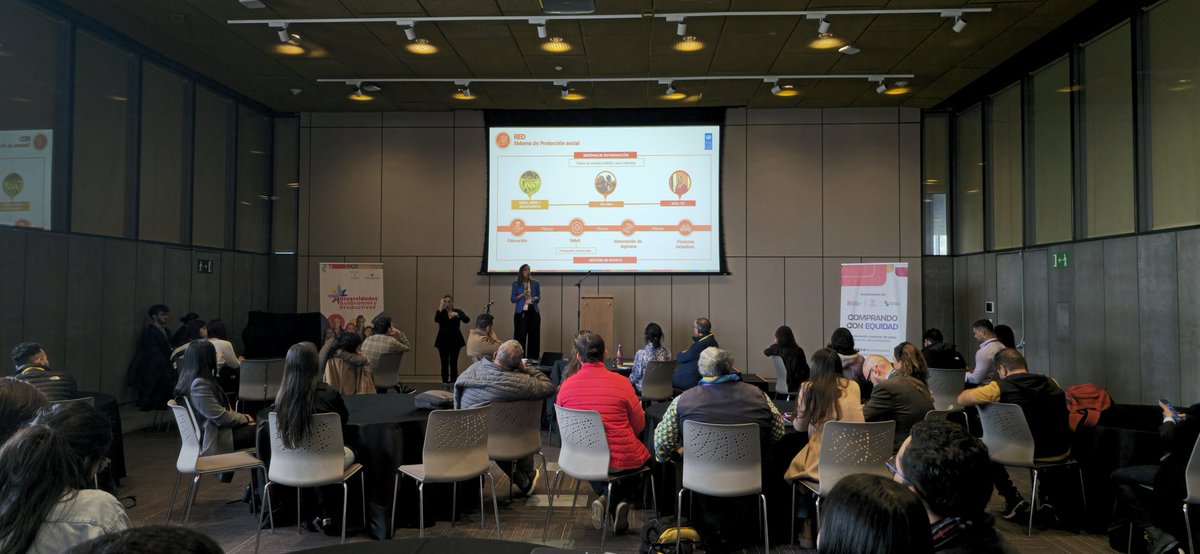 PnudColombia's tweet photo. Hoy en #weTrade2025, el encuentro incluyente y diverso más grande de América Latina, @CorchueloAle conversa sobre las líneas de trabajo que apoya @pnud Colombia en #ProtecciónSocial #InclusiónEmpresarial
Abro 🧵
@CamDiversidad @UNFPAColombia
@AFD_es https://t.co/dGgLzpTWIM