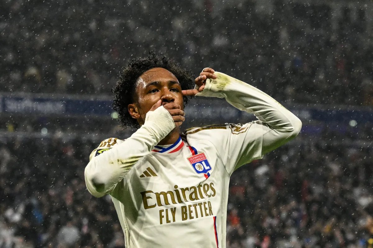 Everton FC News 💙 (@nilsatisnews) on Twitter photo 🗞️Everton are amongst several Premier League clubs that are interested in Lyon winger Malick Fofana.
The French side value the 20-year-old around £40-45m. Fofana would prefer to stay in Ligue 1 for another season however Lyon need to balance their books.
(<a href="/LaurensJulien/">Julien Laurens</a>) 🗞️Everton are amongst several Premier League clubs that are interested in Lyon winger Malick Fofana.
The French side value the 20-year-old around £40-45m. Fofana would prefer to stay in Ligue 1 for another season however Lyon need to balance their books.
(<a href="/LaurensJulien/">Julien Laurens</a>)