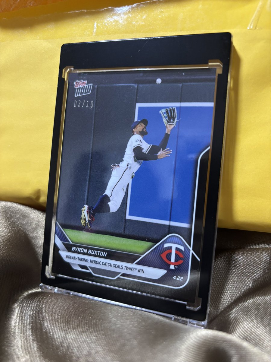 okaki_5151's tweet image. 初めてのぉぉぉお"😭✨
Buckが2本HR打った日に
我が家へ着弾しました😭🚀💥

マジで嬉しすぎました😭😭😭
今までで一番嬉しいかもです😭

I love Buck 💪”😎❤️‍🔥

 #ByronBuxton