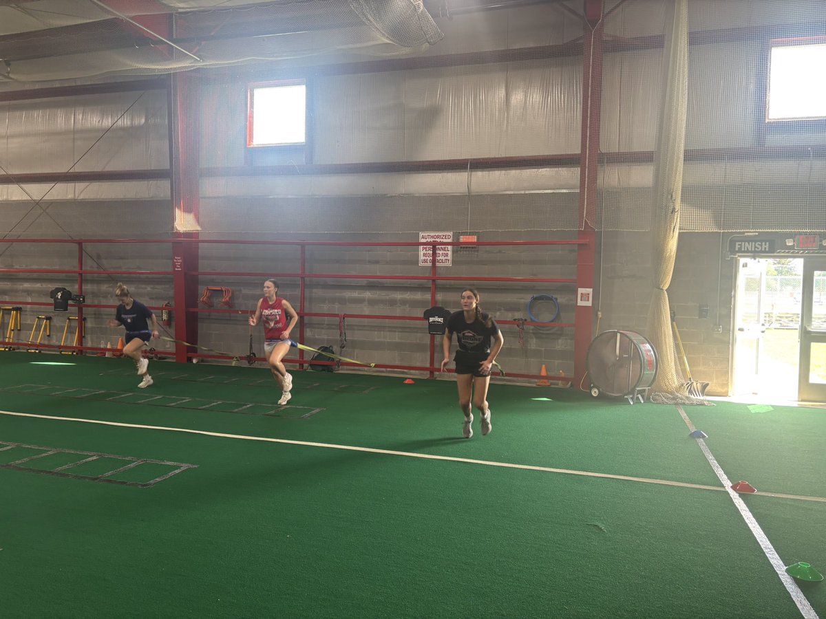 LadyRedBball's tweet image. LRB becoming bigger , stronger, faster. Great week of open gyms and lifting. Next week Youngstown St shootout and Deuce Brand shootout at Cedar Point . All Champions pay a price!