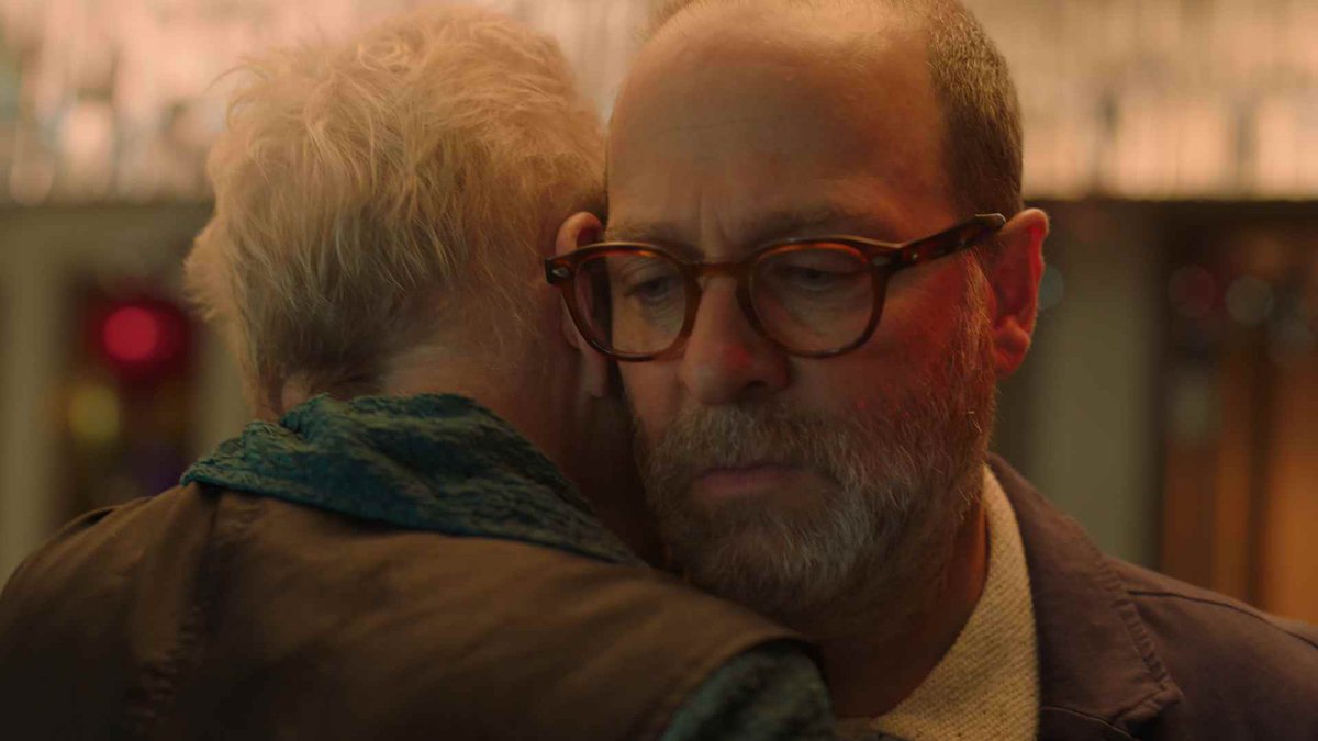 EmulsionPod's tweet image. On the new episode of Emulsion, @Nick_Newman talks to 'The Jag' director Paul Felten about their cinema-centered stage production—now running through July 6—and 'Familiar Touch' director @motionxpictures on her remarkable feature debut.
Listen: thefilmstage.com/emulsion-episo…