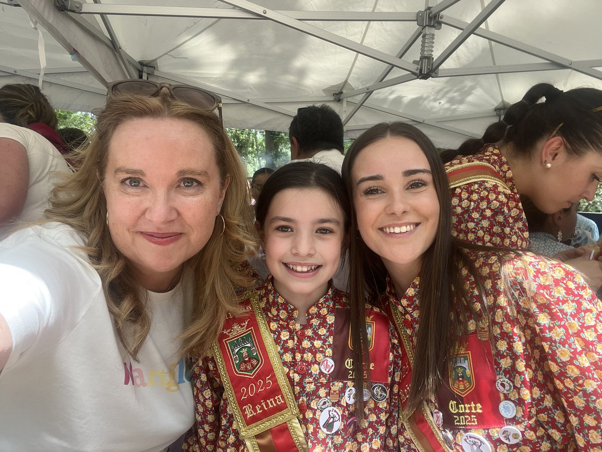 En la jira del Curpillos con la Corte de reinas y damas de las fiestas de Burgos