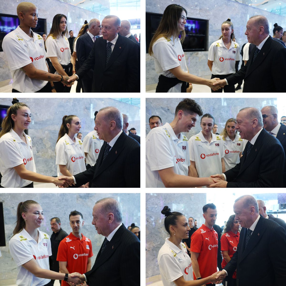 Cumhurbaşkanımız Sayın Recep Tayyip Erdoğan, İstanbul'da A Milli Kadın Voleybol Takımı oyuncularını ve teknik heyeti kabul etti.