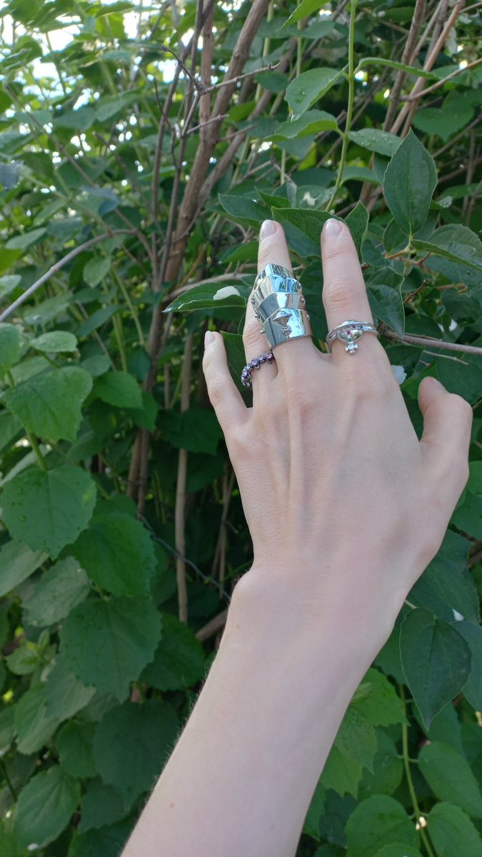 Собираю цацки на косплей Наны. Почти все собрала, осталось самой собраться со всем этим, кхх