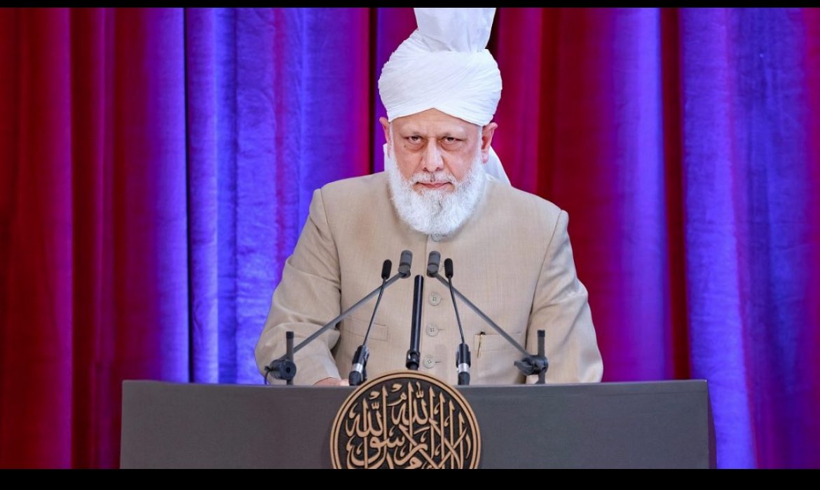 “A nuclear war won’t just destroy today—it will curse tomorrow.”
Hazrat Mirza Masroor Ahmad (aba) continues to raise the alarm.
Let’s choose peace before it’s too late.
#StopWW3 #Khilafat #IslamForPeace #Ahmadiyyat