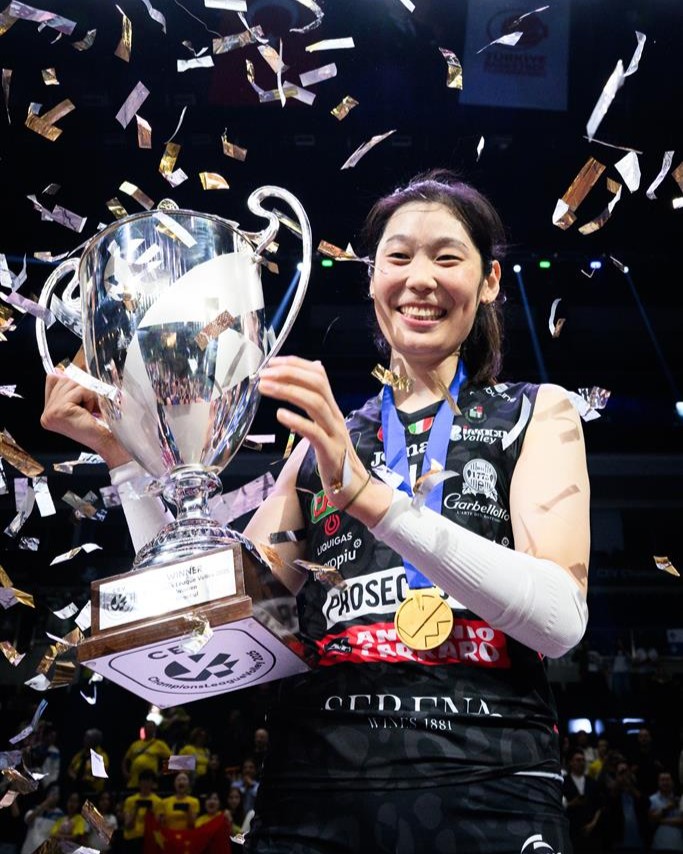 CEVolleyball's tweet photo. Chinese SuperStar, Zhu Ting stays with Imoco Volley for at least another season! More on https://t.co/OCdibzyVKm
#CLVolleyW https://t.co/VdupUs2oGy