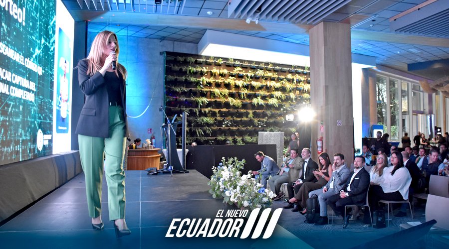 DinarpEc's tweet photo. #DinarpQuito | La Inteligencia Artificial, #IA, un soporte fundamental en la transformación digital.
Representantes de la #Dinarp asistieron al evento 𝘚𝘦𝘤𝘶𝘳𝘪𝘵𝘺 𝘋𝘢𝘺𝘴 2025, 𝘎𝘪𝘳𝘢 𝘥𝘦 𝘊𝘪𝘣𝘦𝘳𝘴𝘦𝘨𝘶𝘳𝘪𝘥𝘢𝘥, organizado por @ESETLA  y #bSmartEcuador. https://t.co/BbzZ5sExlj