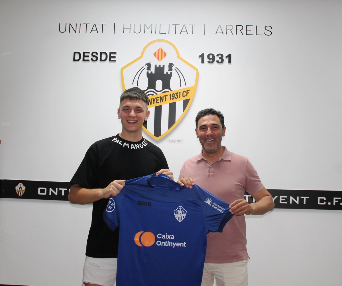 Ontinyent 1931 CF (@ontinyent1931cf) on Twitter photo ⭐ <a href="/Andredu1426/">Andreu Vivo</a>, nou porter de l'Ontinyent 1931 CF!
🤍🖤 (Sueca, 2005) Porter de projecció que ha jugat l'última temporada a l'Elx Il·licità i l'Águilas 'B'. Format en pedreres com les del València o el Llevant. Líder de la defensa, i amb bon joc aeri.
💪🏻 Benvingut, Andreu! ⭐ <a href="/Andredu1426/">Andreu Vivo</a>, nou porter de l'Ontinyent 1931 CF!
🤍🖤 (Sueca, 2005) Porter de projecció que ha jugat l'última temporada a l'Elx Il·licità i l'Águilas 'B'. Format en pedreres com les del València o el Llevant. Líder de la defensa, i amb bon joc aeri.
💪🏻 Benvingut, Andreu!