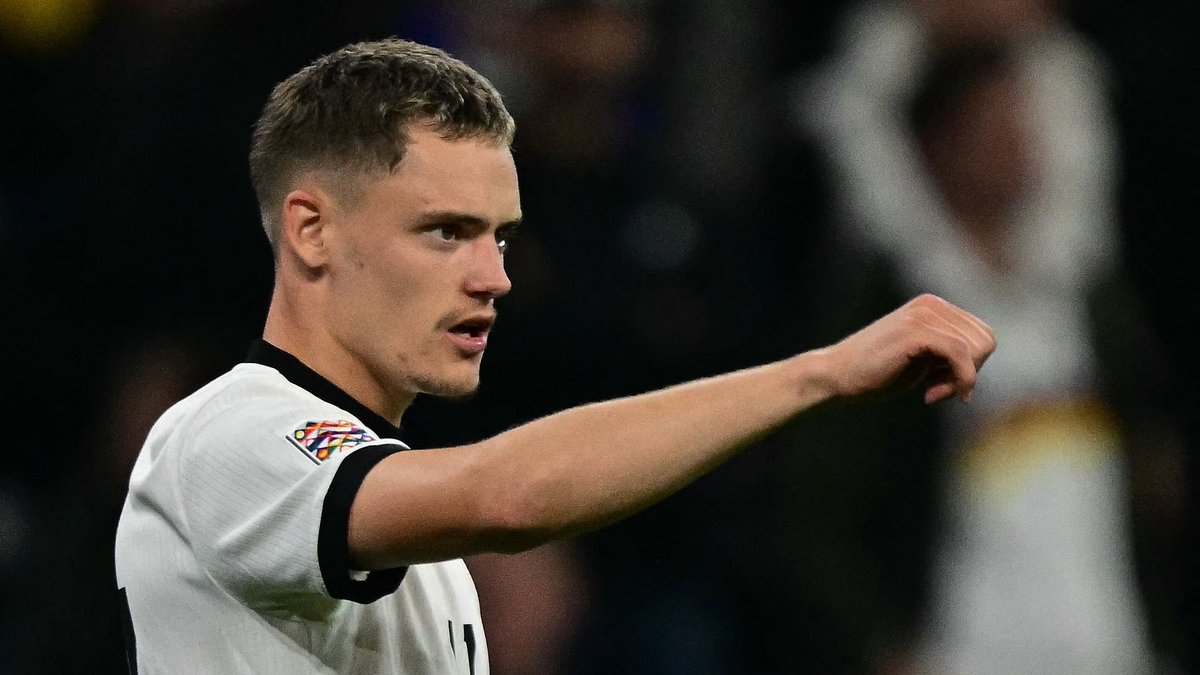 ✍️ Liverpool tient son gros coup !

Les Reds ont annoncé l'arrivée pour un contrat longue durée de l'attaquant allemand de 22 ans Florian Wirtz, en provenance du Bayer Leverkusen.
Montant évoqué, entre 135 et 150 M€ avec bonus.

#mercato #transfert #PremierLeague #LFC #Liverpool
