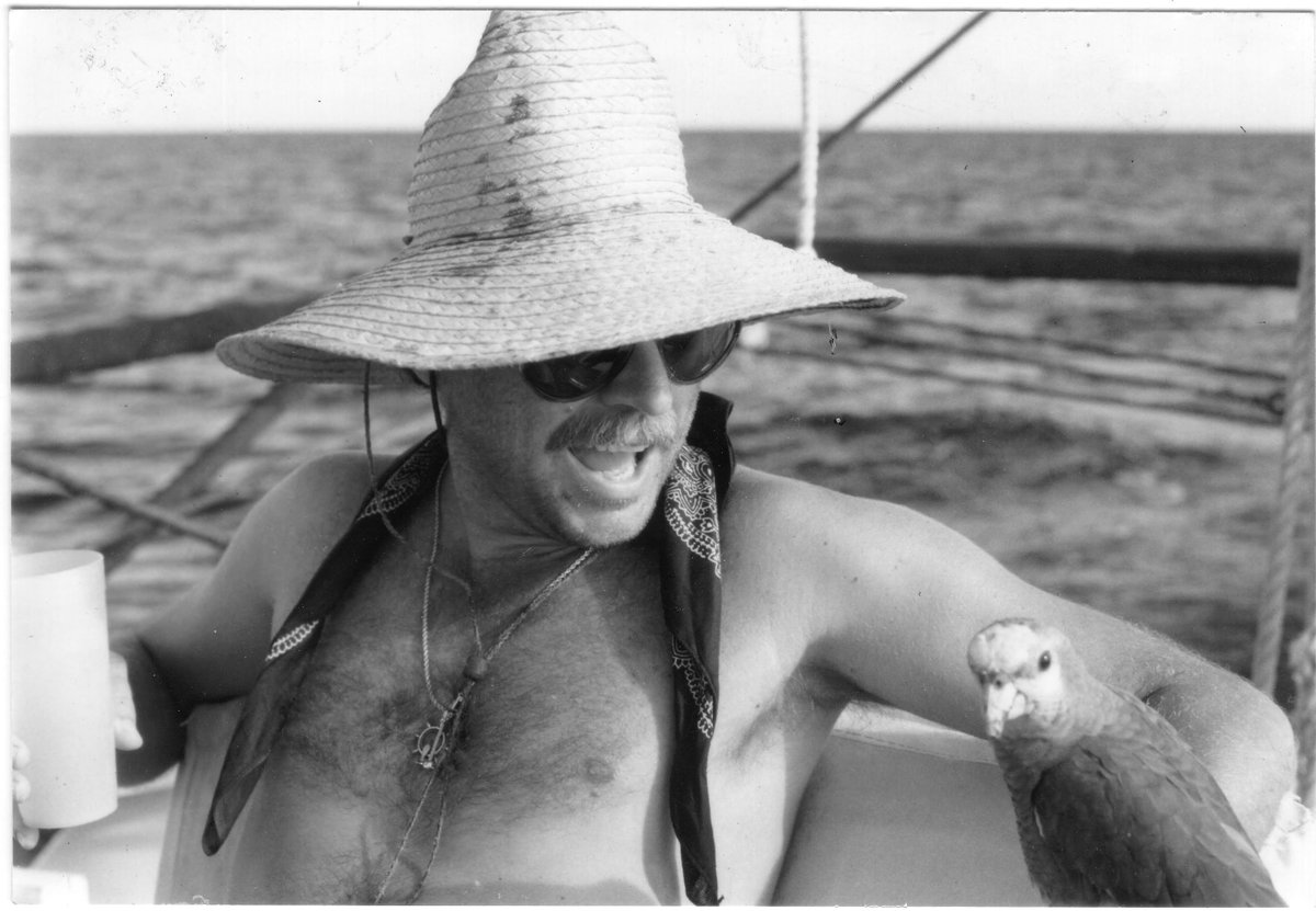 Let me tell you now, he sips, he quips
Dreams a lot about sailing ships
Wants to throw it all away
Wants to have it back someday

📸Tom Corcoran