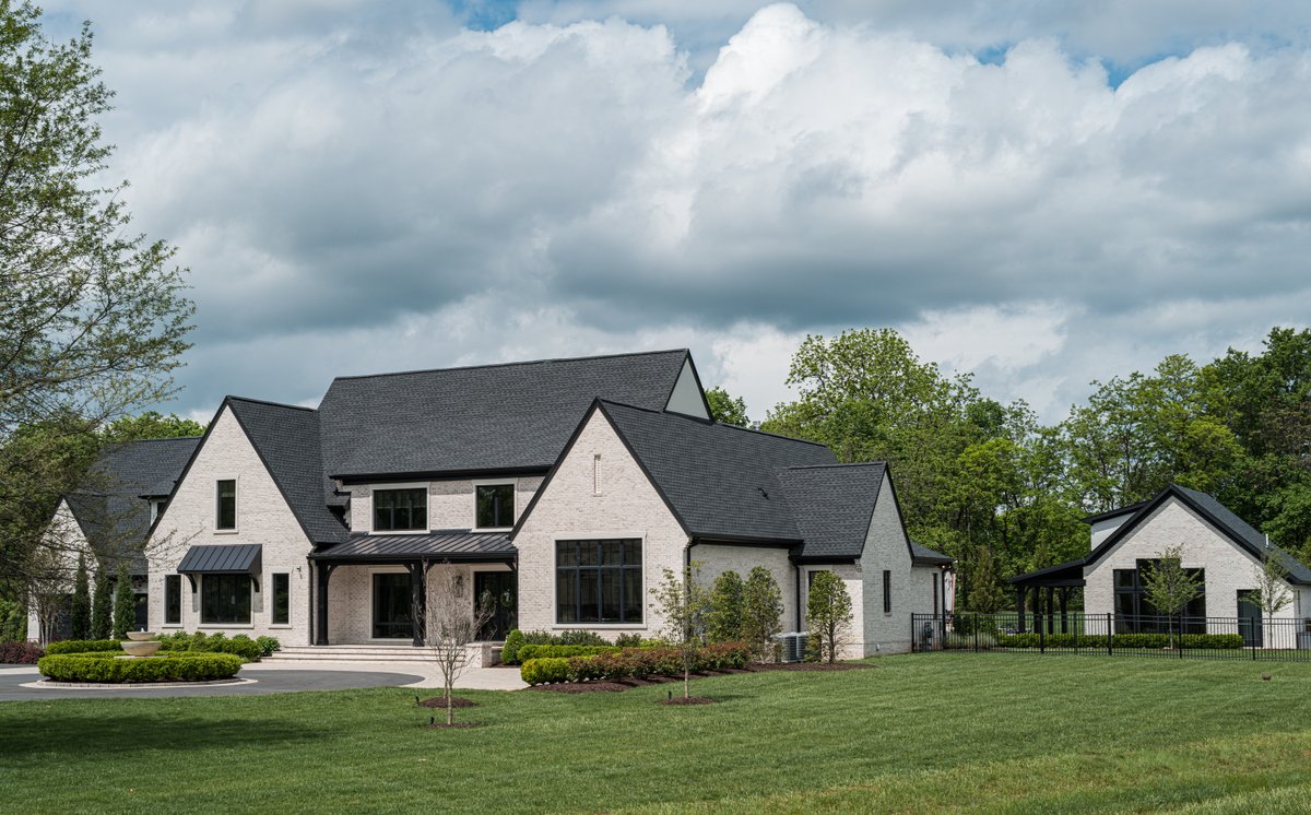 CreightonHomes's tweet photo. Open House This Weekend, Sat/Sun 12-5pm. 41194 Grenata Preserve Place, Leesburg VA 20175. New custom homes on 3 acre lots.  Only a few 3 acre lots remain.  Here is a recently completed home. https://t.co/cTgvAWb43O