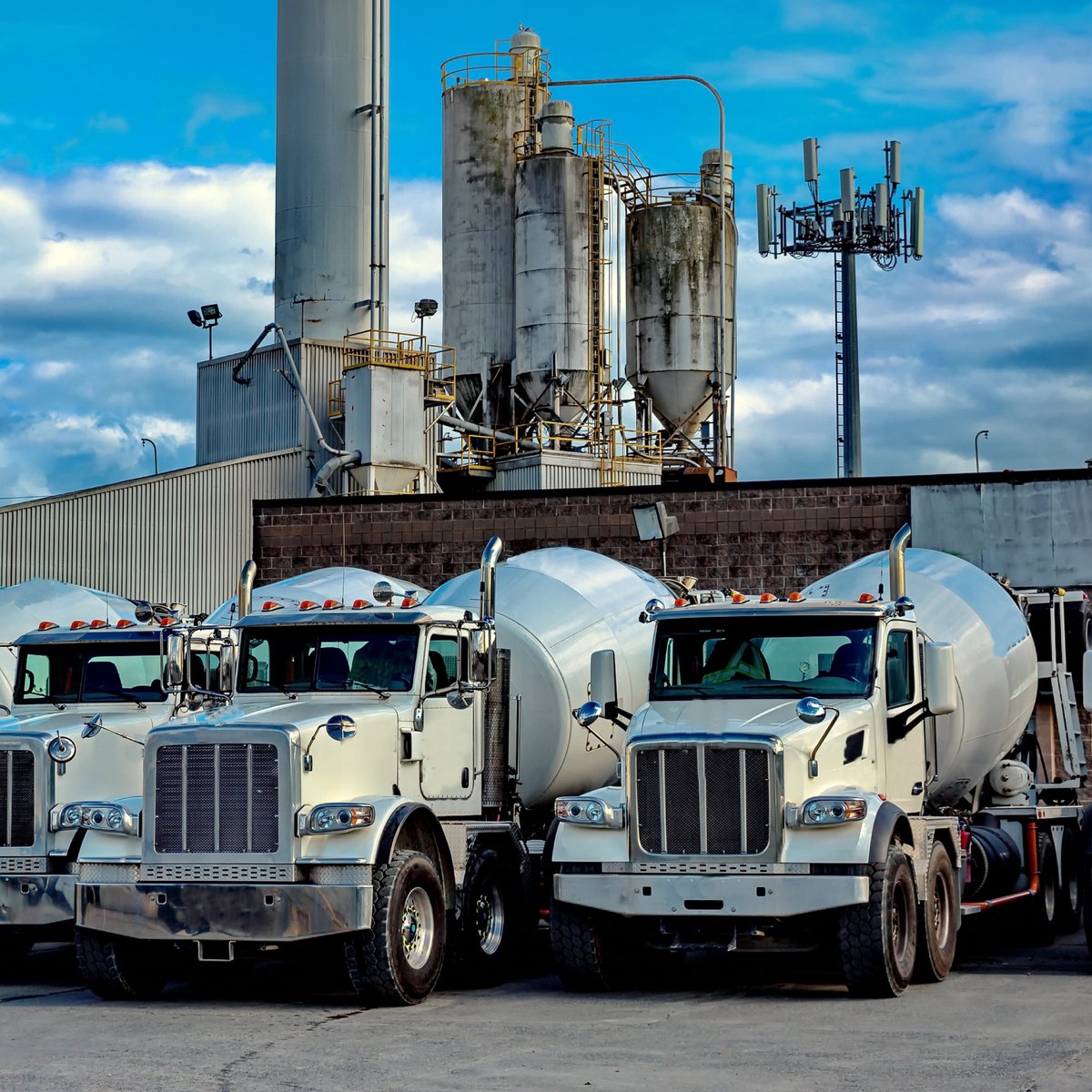 The IRA was set to boost U.S. manufacturing and create good jobs. Now, Trump’s cuts are threatening projects like one in Mitchell, Ind., that could have created over 1,000 jobs. 

Read more from Pres. David McCall’s blog:  usw.org/trump-stabs-wo…