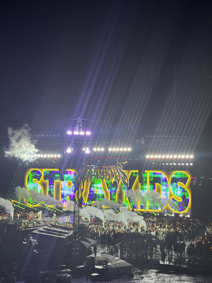 http_charms's tweet image. i’ll never be over last night 😭❤️ @Stray_Kids