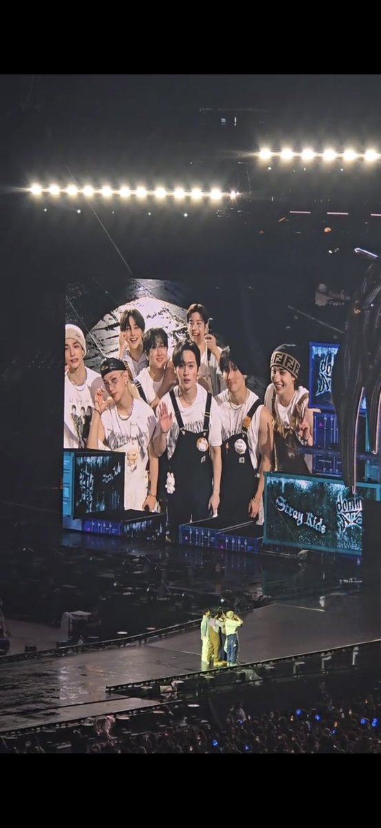 http_charms's tweet image. i’ll never be over last night 😭❤️ @Stray_Kids