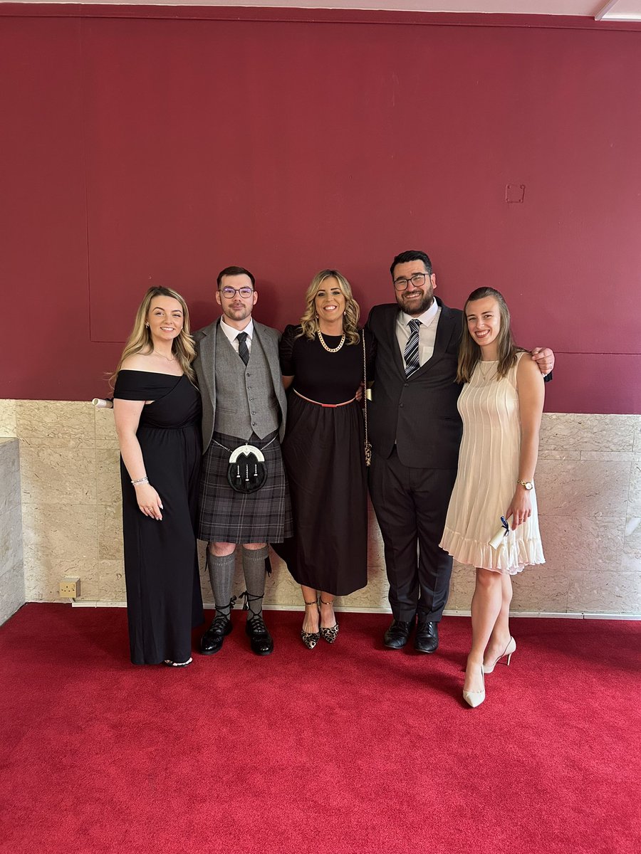 MrDonaldBusEd's tweet image. Quickest and busiest year of my life but all so worth it 👨‍🏫 ~ class of 2024/25 👨‍🎓 

Thank you to such a caring and supportive tutor @KHair_BusEd 🙌

#strathbused #teacher #education #scotland #businesseducation