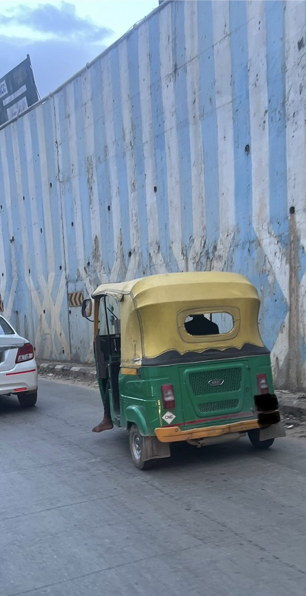SuryaTejaTweet's tweet photo. After eliminating bike taxis, auto drivers be like: “Neyavva, thaggedhe le!” https://t.co/kDAQtQa3zc