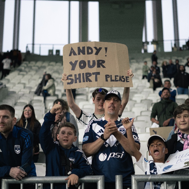 girondins's tweet photo. 𝑴𝒆𝒓𝒄𝒊 𝒑𝒐𝒖𝒓 𝒕𝒐𝒖𝒕 𝑨𝒏𝒅𝒚 💙🤍

Andy nous quitte pour se rapprocher de ses enfants. Tous les amoureux du Club te remercient chaleureusement @AndyTCarroll pour cette saison. Tu seras toujours ici chez toi. Bonne route et à bientôt ! 🫶

Plus d'informations ⤵️