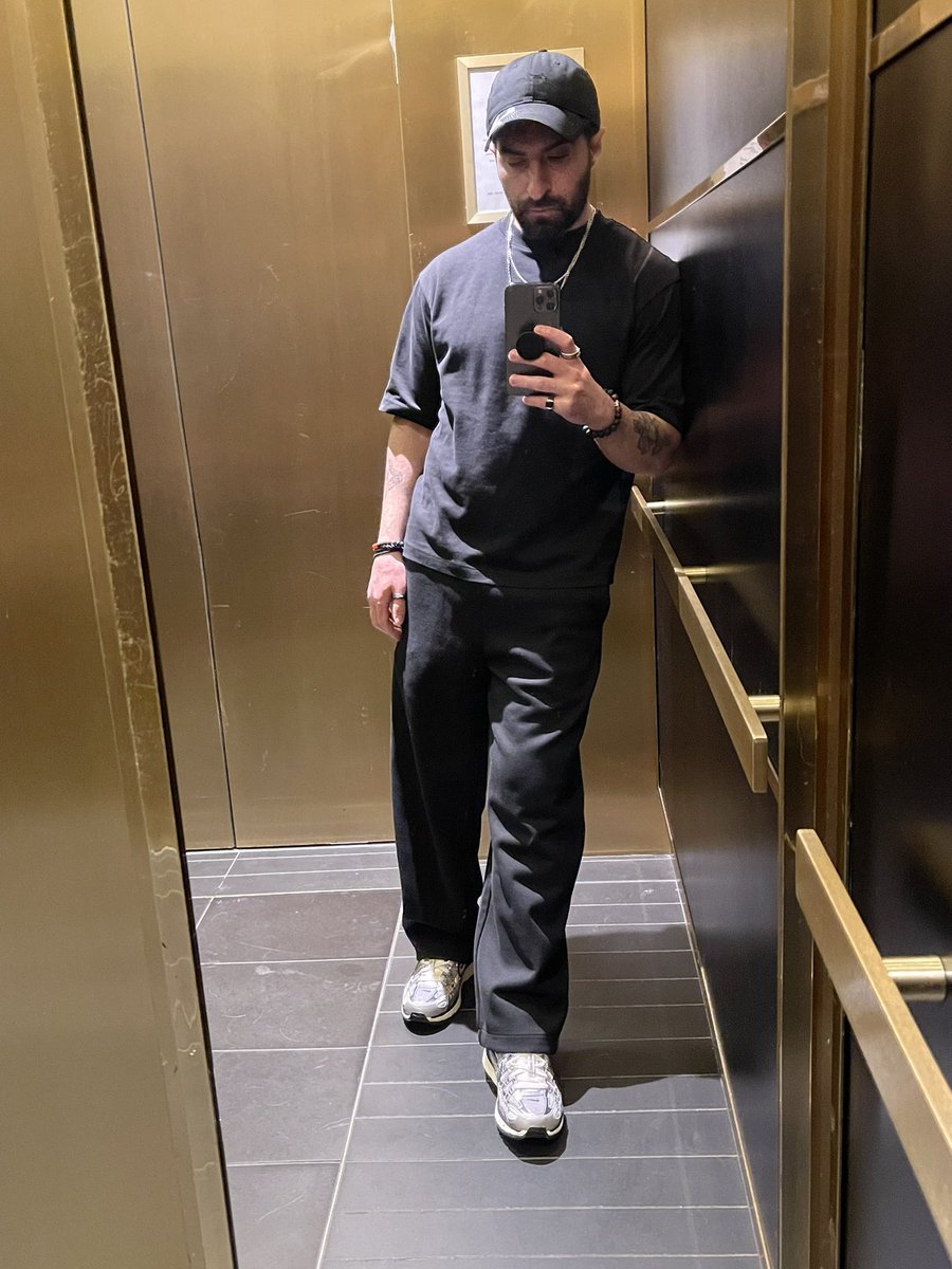 RealStrongLegs's tweet image. I’ll be at Masters Toronto for the rest of the event!
say hi or else 😾