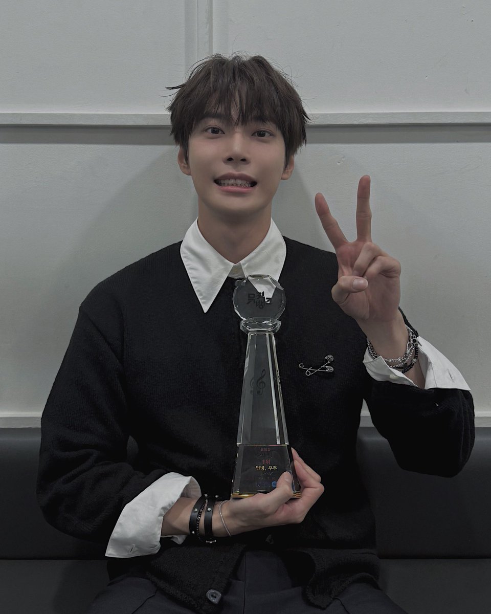 Haeehan's tweet photo. So touched, #Memory2ndWin. https://t.co/jHv0Qo6vQk
