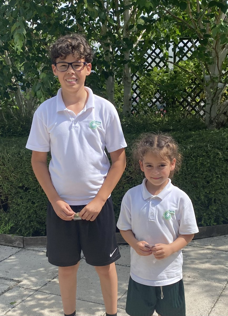 Well done to Anthony and Hivzer who gained their Activity Passport Award. Gold and Silver!

🥇🥈🥇🥈🥇