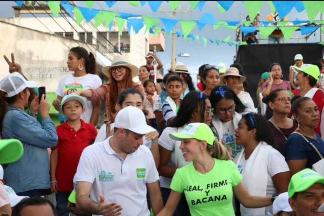Madeleine Lenes (@madeleinelenes) on Twitter photo <a href="/Quevainaombegm2/">Quevaina ombe</a> <a href="/AndresRodrig08/">pueblo sin memoria</a> <a href="/CristyRinconHar/">Cristina Rincón Hart</a> <a href="/elmeridiano_co/">EL MERIDIANO</a> <a href="/GSNoticiascol/">GS Noticias</a> <a href="/burbujapolitica/">burbujapolitica</a> <a href="/lalenguacaribe1/">La Lengua Caribe</a> <a href="/CHICANOTICIAS1/">Chica Noticias</a> <a href="/Nortevision/">CANAL NORTEVISION💯</a> <a href="/monohoyos27/">John Hoyos</a> <a href="/SecGobMonteria/">Secretaría de Gobierno Montería</a> Aaa pero ellos si lo pudieron hacer y nadie les dijo nada! Hipocritas! ... mientras ellos de blanco alardeaban entre ellos, Edgardo se gozaba las fiestas del pueblo y para el pueblo! Para la rasquiña de perros ladrando mi recomendado es Cutamycon <a href="/Quevainaombegm2/">Quevaina ombe</a> <a href="/AndresRodrig08/">pueblo sin memoria</a> <a href="/CristyRinconHar/">Cristina Rincón Hart</a> <a href="/elmeridiano_co/">EL MERIDIANO</a> <a href="/GSNoticiascol/">GS Noticias</a> <a href="/burbujapolitica/">burbujapolitica</a> <a href="/lalenguacaribe1/">La Lengua Caribe</a> <a href="/CHICANOTICIAS1/">Chica Noticias</a> <a href="/Nortevision/">CANAL NORTEVISION💯</a> <a href="/monohoyos27/">John Hoyos</a> <a href="/SecGobMonteria/">Secretaría de Gobierno Montería</a> Aaa pero ellos si lo pudieron hacer y nadie les dijo nada! Hipocritas! ... mientras ellos de blanco alardeaban entre ellos, Edgardo se gozaba las fiestas del pueblo y para el pueblo! Para la rasquiña de perros ladrando mi recomendado es Cutamycon