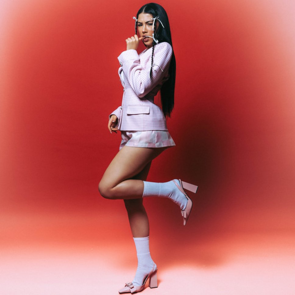 “DÉSOLÉE” è la quindicesima top 10 in FIMI per <a href="/annuzza03/">anna</a>:

#1 Bando
#1 Cookies N’ Cream con <a href="/THEREALGUE/">Guè</a> e <a href="/sferaebbasta/">Sfera Ebbasta</a> 
#1 EVERYDAY con <a href="/takagibeatz/">Takagi</a>, <a href="/MrKetra/">Ketra</a>, #Shiva e #Geolier
#1 30°C
#1 DÉSOLÉÉ
#2 VETRI NERI con <a href="/avamusic00/">AVA</a> e <a href="/Capo_Plaza/">Capo Plaza</a> 
#2 TT LE GIRLZ con #NikySavage
#3 I