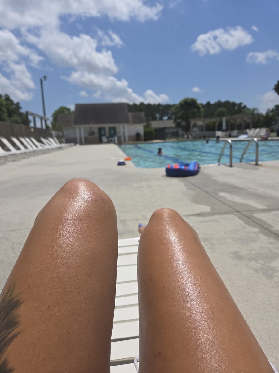 Hotdog leg day🌭