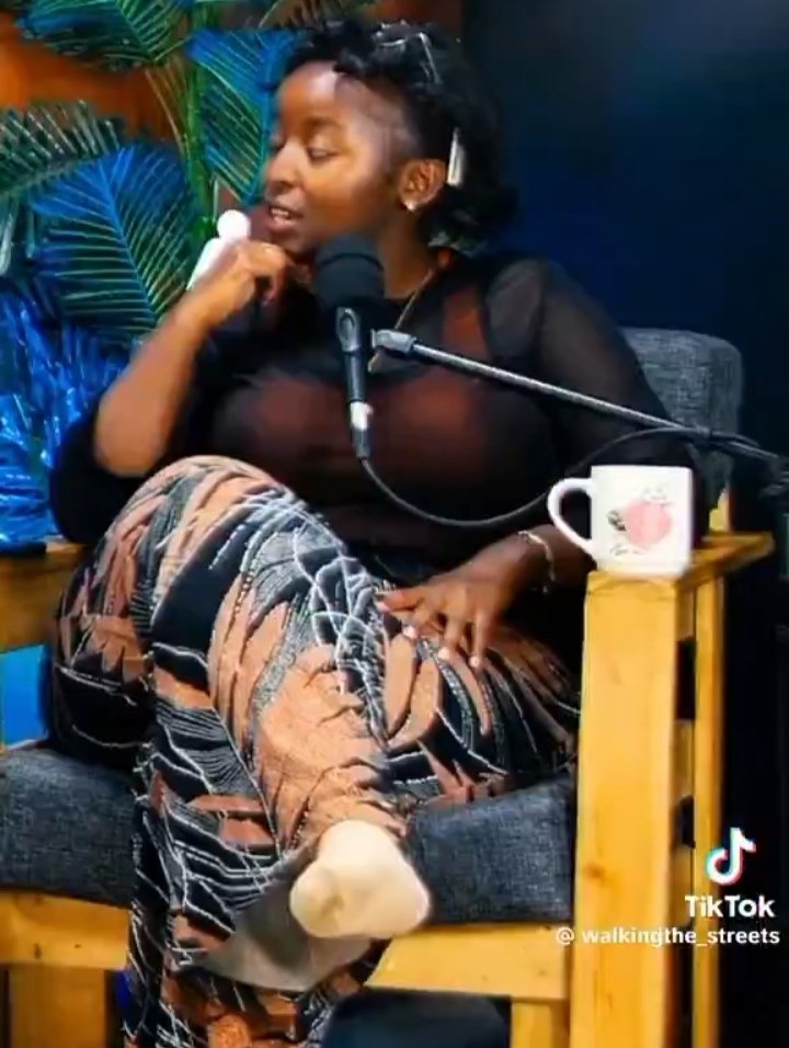 Baada ya kuona hizi clips, nilijiambia, Siwezi waiwacha dem yangu na Morio wangu, apo ukigongewa huwezi recover! 😂😂watu wanagongeana bila huruma vile Mulamwah alifanyia Ruth K jana. 
Hawa madem one sweet line na wameingia box, next thing washapeana kitelezi 
Check thread 🧵👇