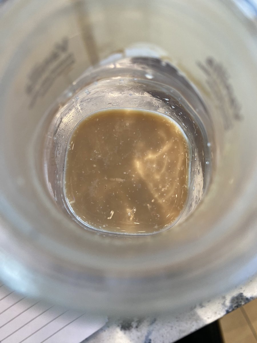 bethanieaa_'s tweet photo. @StarbucksCare — got the vanilla frapp drink from my local 7/11. 
Tasted and felt off after I shook and drank it.
IS THIS MOLD😭😭😭 https://t.co/9CcAdkfs0k