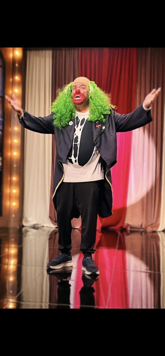 Mis chamacos y chamacas. En lo que la peligrosa banda del carro guinda prepara su siguiente gran asalto, nosotros tenemos listo el #TeneBrozo de esta noche a las 20:00 por <a href="/latinus_us/">Latinus</a> 
Órale!