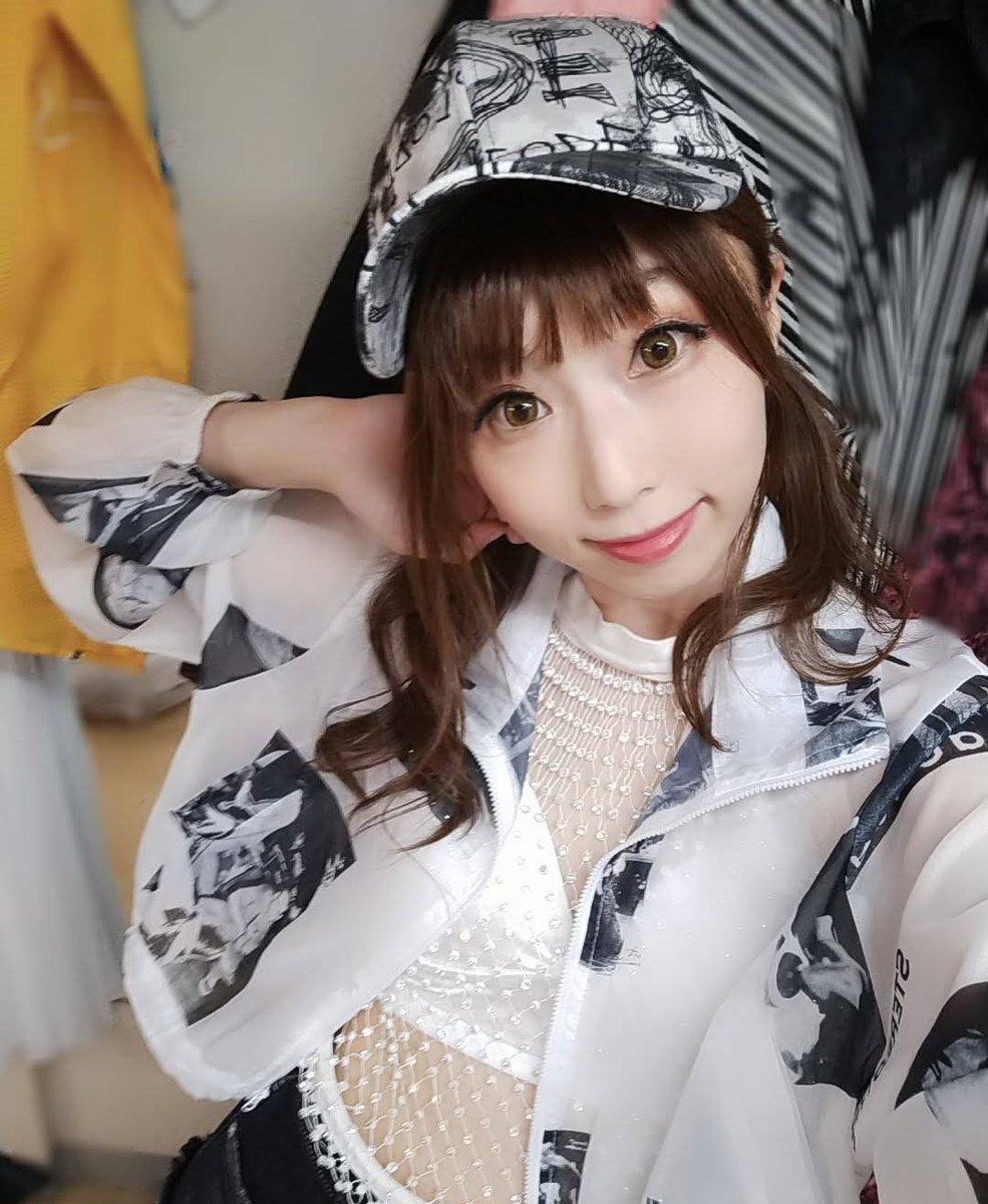 日付明けまして6/21今日からの横浜ロック座よろしくお願いします☺️

きらきらセンチメンタル☔（梅雨限定）
🦒さん（今週でラストの予感）
劇場🎭️（５周年作）

という感じでランダムに様子見ながらやらせてもらいます！

今週も毎日１回目からオールW進行なのでお間違いのないようにです🙏