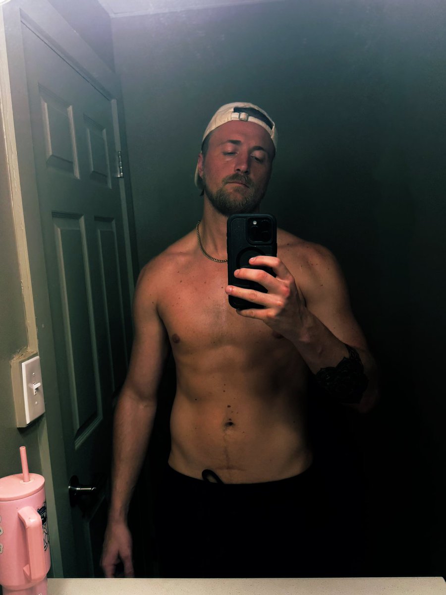 Pool stream with Dommy Sunday? 👀
Kick.com/Thordaddy