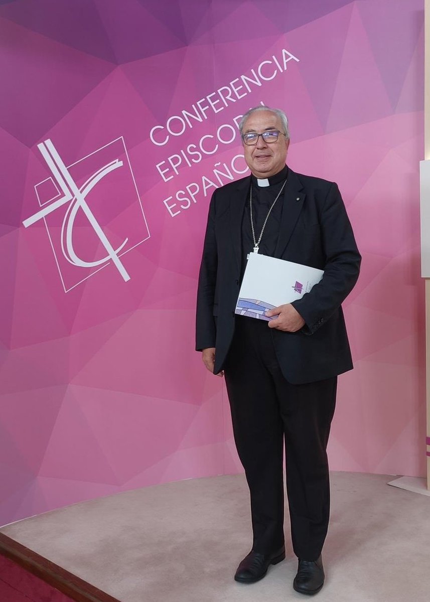 manelmarquez's tweet photo. La Iglesia española jamás le pidió elecciones a Franco en 40 años de dictadura criminal.
Pero ahora, la Conferencia Episcopal Española se las pide al gobierno.
"Yo creo que el decir que hablen los ciudadanos es un principio básico de una democracia”
¡Mira que sois sinvergüenzas! https://t.co/iz9UvGN4l3