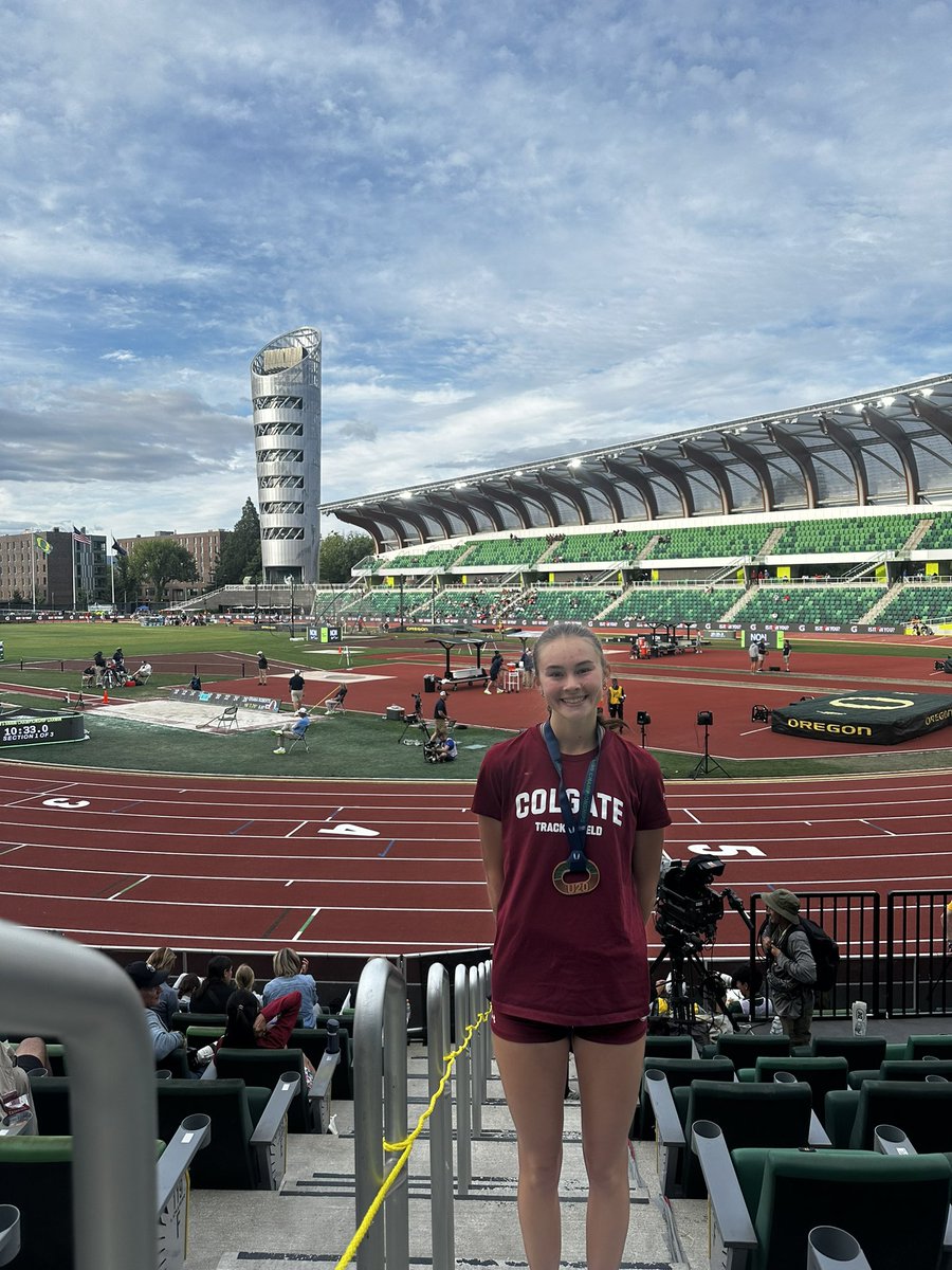 ColgateXCTF's tweet image. Annie Reilly had a day! 🤯
First year Annie places 3rd🥉at the USATF U20 Championship in school record form with a time of 10:47.62 in the steeplechase, just missing the USATF world team by .5 of a second.
#GoGate