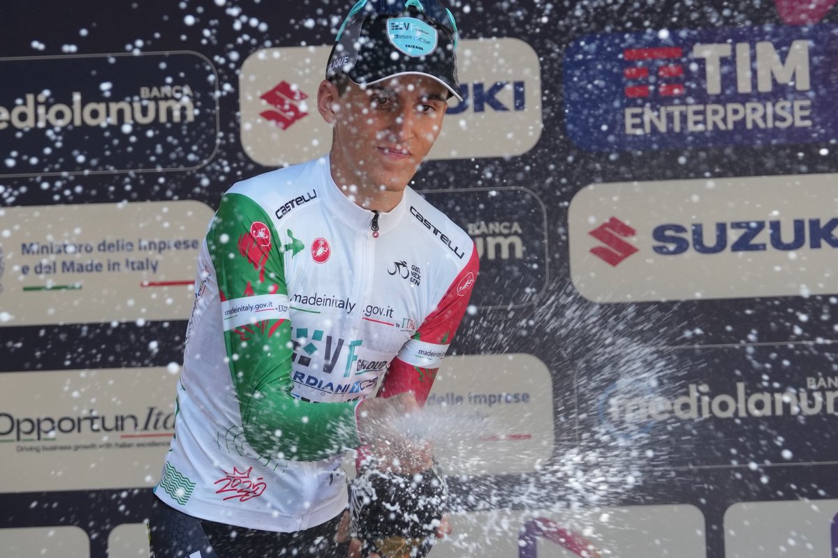 Situazione invariata per Filippo Turconi dopo la sesta tappa del Giro Next Gen🇮🇹

Terzo in classifica a 36’’ dalla maglia rosa Tuckwell e primo degli italiani nella generale.

Domani la tappa decisiva, da Bra a Prato Nevoso🤞

#italianteam🇮🇹 #vfgroupbardianicsffaizanè