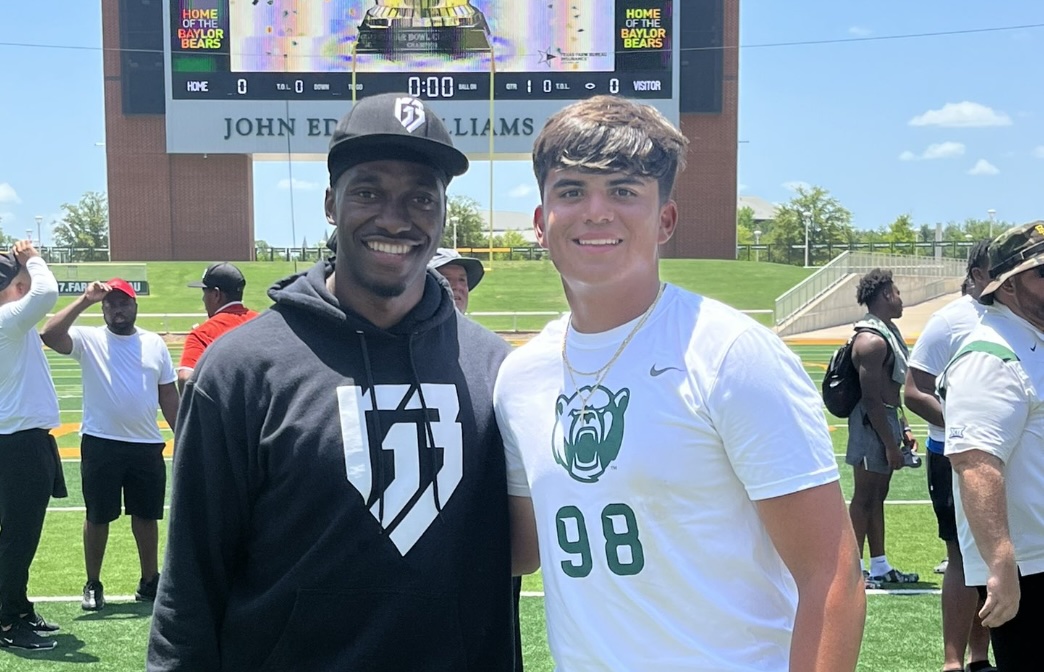 JustinbFrommer's tweet image. NEW: When #Nebraska quarterback Marcos Davila entered the portal this winter, he called @RGIII for some advice.
Griffin III, Davila's mentor, said he felt Nebraska would be his best opportunity, even if it meant having to wait a couple of years to play.
READ:…