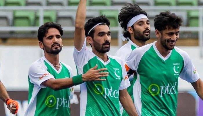 NadeemfParacha's tweet image. The only brand willing to see beyond cricket is PTCL that sponsors Pakistan hockey and Arshad Nadeem. The rest still can’t escape the clutter of cricket and pop music. In today’s match, the only Pak brand visible was PTCL. A well-deserved reward for the brand.