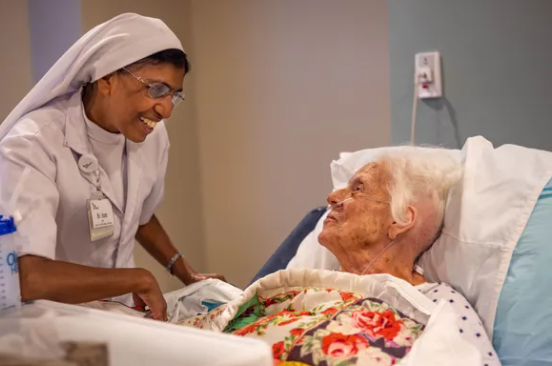 🧵 The UK🇬🇧 just passed a law that could force Catholic hospices to shut down.

Here’s why the “Terminally Ill Adults Bill” is being called the death sentence for conscience and care. 👇