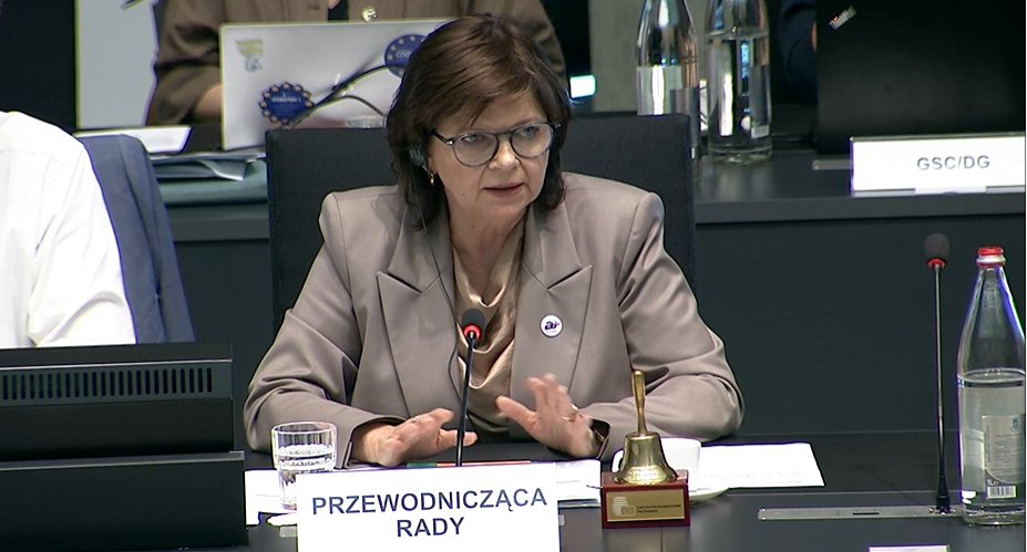 Motto polskiej prezydencji - „Bezpieczeństwo, Europo” –  było osią, wokół której budowaliśmy naszą agendę zdrowotną. W czasie tych 6 miesięcy wprowadziliśmy do publicznej debaty dwa zasadnicze przesłania. Po pierwsze, że bezpieczeństwo zdrowotne musi być postrzegane jako