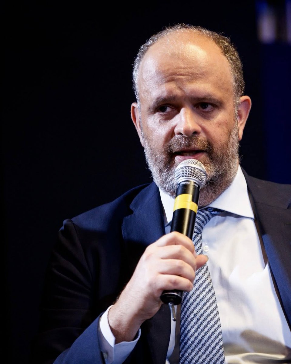 Taobuk Festival (@taobukfestival) on Twitter photo <a href="/OrestePollicino/">oreste pollicino</a>, Professore ordinario di Diritto costituzionale a <a href="/Unibocconi/">Università Bocconi</a>: «L’esplosione dell’IA generativa ha stravolto tutto. Qual è l'equilibrio sostenibile tra innovazione e regolamentazione? Bisogna pensare a un novo modello regolamentare». <a href="/OrestePollicino/">oreste pollicino</a>, Professore ordinario di Diritto costituzionale a <a href="/Unibocconi/">Università Bocconi</a>: «L’esplosione dell’IA generativa ha stravolto tutto. Qual è l'equilibrio sostenibile tra innovazione e regolamentazione? Bisogna pensare a un novo modello regolamentare».