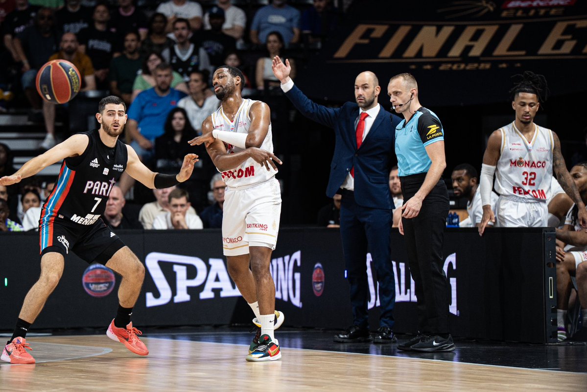 😤 Vassilis Spanoulis veut voir un autre Monaco pour le match 3 des #FinalesBetclicELITE !

💥🇪🇺 « Nous avons choqué le monde en #EuroLeague : nous devons construire là-dessus, pas tout détruire »

📲 bebasket.fr/vassilis-spano…