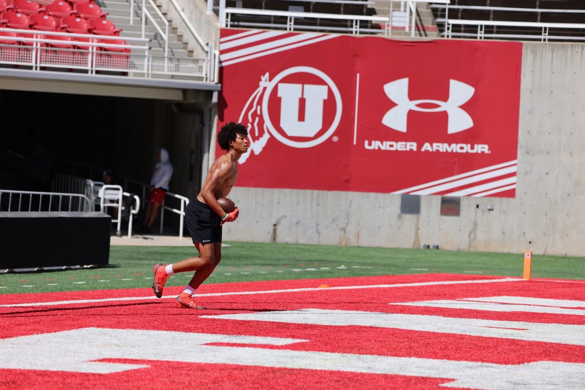 👀 Looking good kid <a href="/OmarianSanders/">Omarian Sanders</a> brings back memories for me seeing you run around in Rice-Eccles Stadium 🏟️ making big plays‼️#AthleticIntelligence <a href="/Andy_Pham1/">Andy</a> #UBOYZ #uboyzvets
