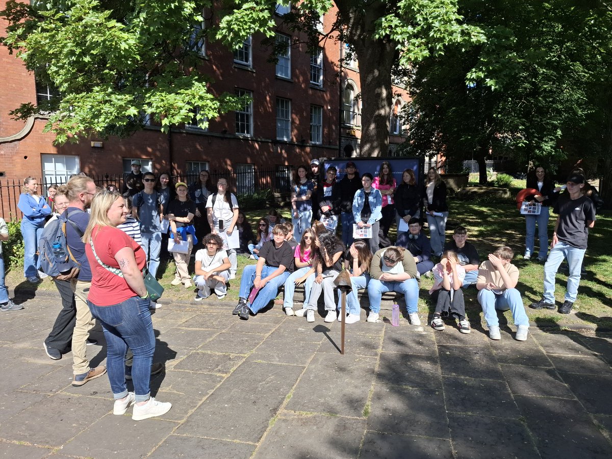 EzekialBone's tweet image. And another one! More French students come to #Nottingham to take in its glories and stories 🏹 Cultural, educational entertainment at its finest with #robinhood leading the way into the future & @NottinghamHost the perfect hosts 🎯Thanks @StMarysNotts @TheSalNottm @No1tingham👌