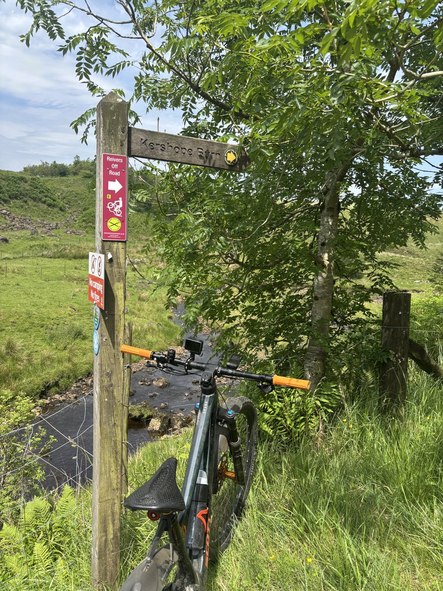 Reivers Trails 🚲 <a href="/FingerpostFri/">Fingerpost Friday</a> #fingerpostfriday <a href="/SteelMarshian/">SteelCityMarshian</a>