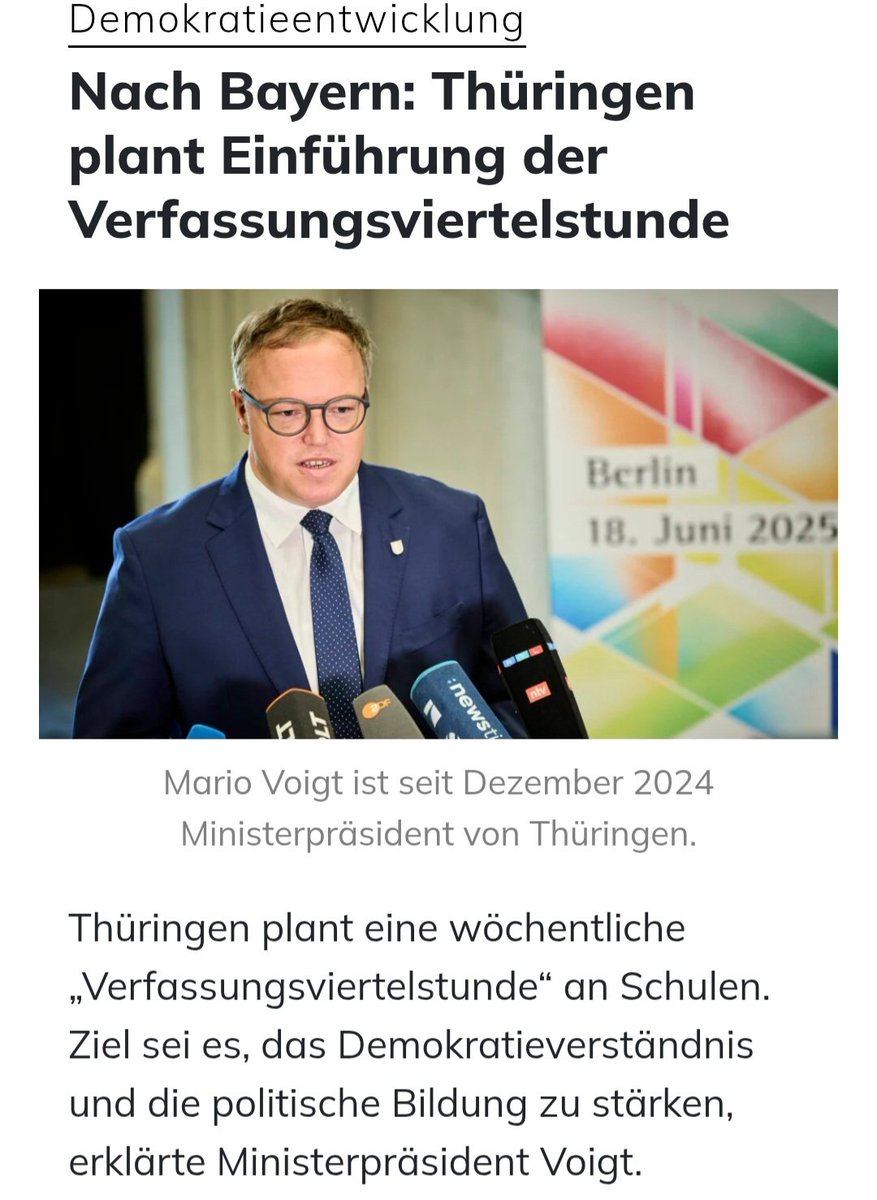 Es ist schon witzig, dass AUSGERECHNET Mario Voigt in Thüringen eine sogenannte Verfassungsviertelstunde an Schulen einführen will.
Ziel ist es das Demokratieverständnis junger Menschen zu fördern.
Aber natürlich nur das Verständnis von "unserer Demokratie™". 👌😁