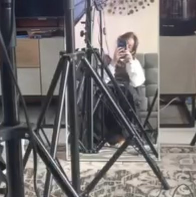 Amelpusink's tweet photo. Aku diajakin bikin video klip dan ujung-ujungnya aku gabung ke AFMI Production hahahaha. Rencana hidup emang gaada yg tau ya bes. https://t.co/HeYCCA4Opp