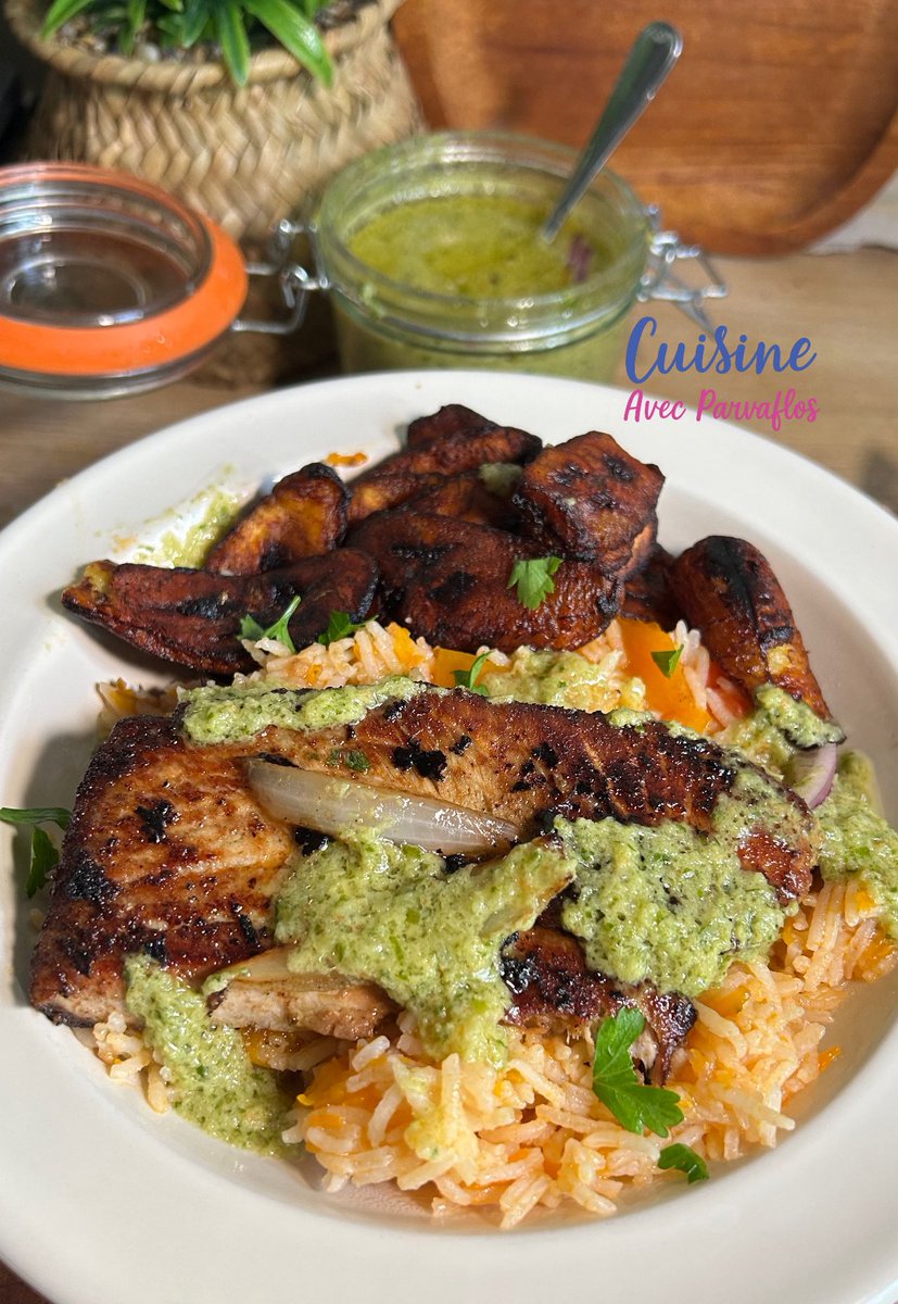 riz giraumon, bananes frites, thon, avec une superbe vinaigrette RIEN DE MIEUX
