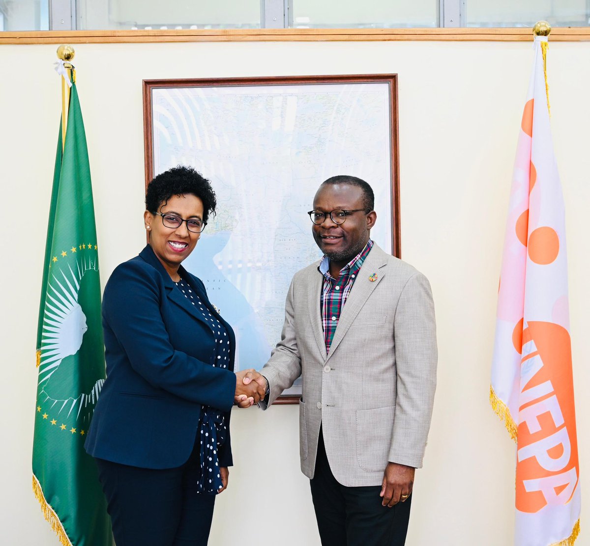 OAFLAD's tweet image. The #OAFLAD Executive Secretary, Dr Nardos Berhanu held a productive bilateral meeting with Mr. @EpieSaturnin, @UNFPA Representative to the AU & UNECA @UNFPA_AARO, discussing shared priorities & future collaboration.
OAFLAD appreciates UNFPA’s strong commitment 🤝 to its new…