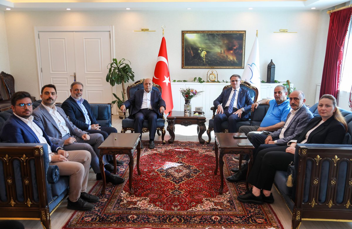 Valimiz Sn. Ozan Balcı, Hak-İş Konfederasyonu Genel Başkanı Sn. Mahmut Arslan, Özgıda İş Sendikası Genel Başkanı Sn. Halil Çukutli, Özsağlık İş Sendikası Genel Başkanı Sn. Devlet Sert, Öztaşıma İş Sendikası Genel Başkanı Sn. Mehmet Ali Kayabaşı, Özçelik İş Sendikası Genel Başkanı