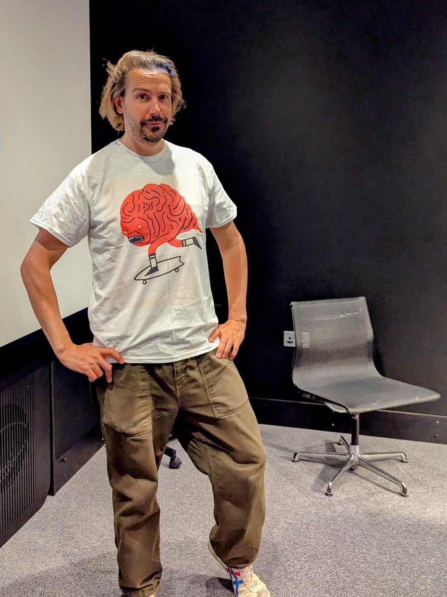 What better way to mark our associate Steve's birthday than with a custom tee shirt that slams together his two favourite things in life — skateboarding, and working with Brain Audio — in a really quite unsettling way (it has a tail). Happy Birthday Steve! 🧠 🛹